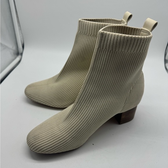 Joie Cream Ribbed Sweater Heeled Booties Size 6.5 - Picture 2 of 16